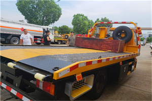 前郭尔罗斯附近拖车电话号码服务