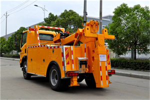 前郭尔罗斯高速路拖车费